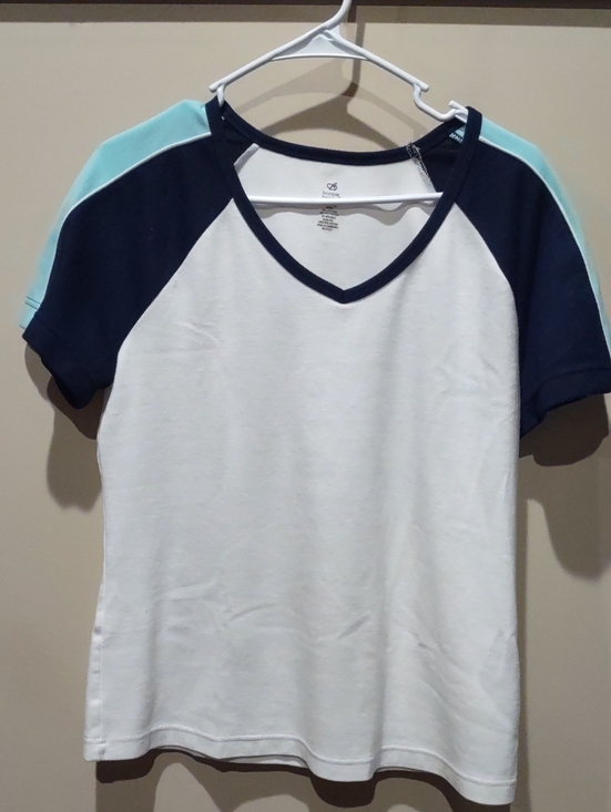 Bobbie Brooks Tops - Bobbie Brooks White V-Neck Tee with Navy And Mint Green Sleeves Shoulders, M